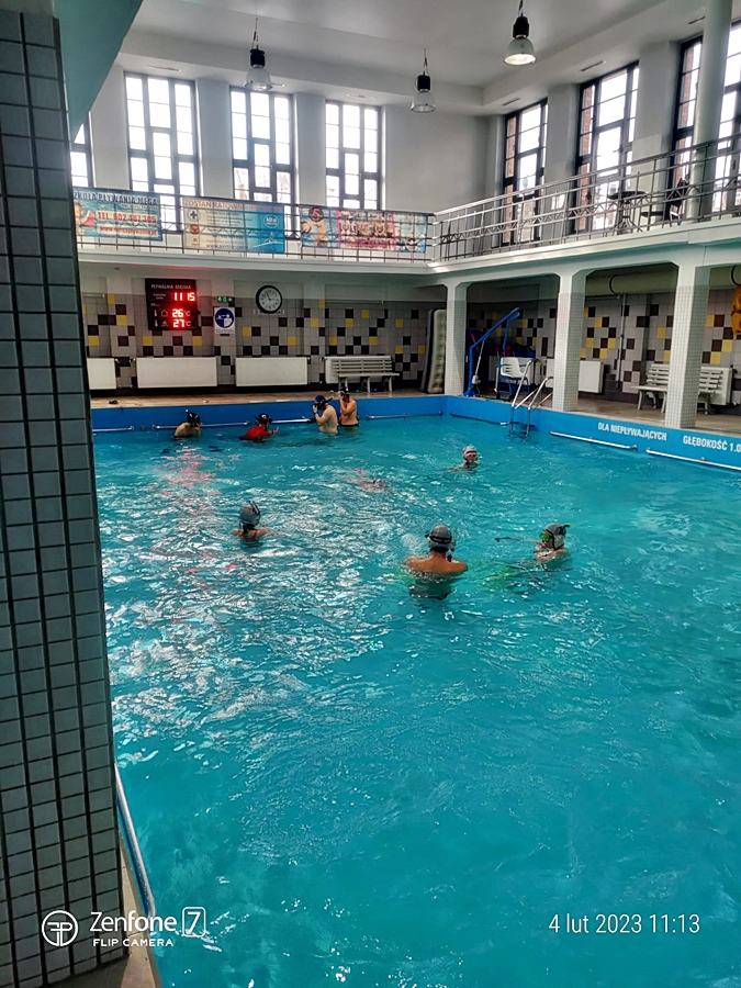 Hokej pod wodą Walenie Siemianowice Śląskie Trening 4 II 2023. Koniec Walenia czyli Amatorska Liga Hokeja Pod Wodą